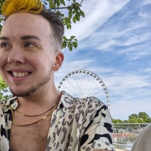 Meet your Posher, Asher wyatt